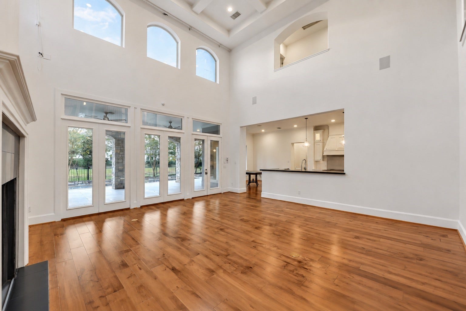 27 Johnathan Landing Court, The Woodlands, TX 77389