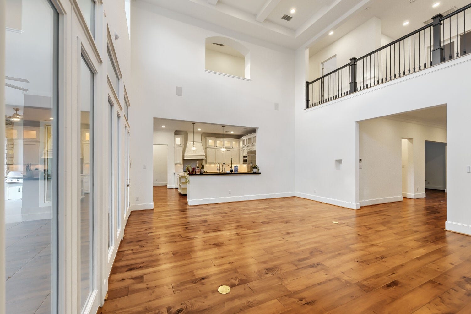 27 Johnathan Landing Court, The Woodlands, TX 77389
