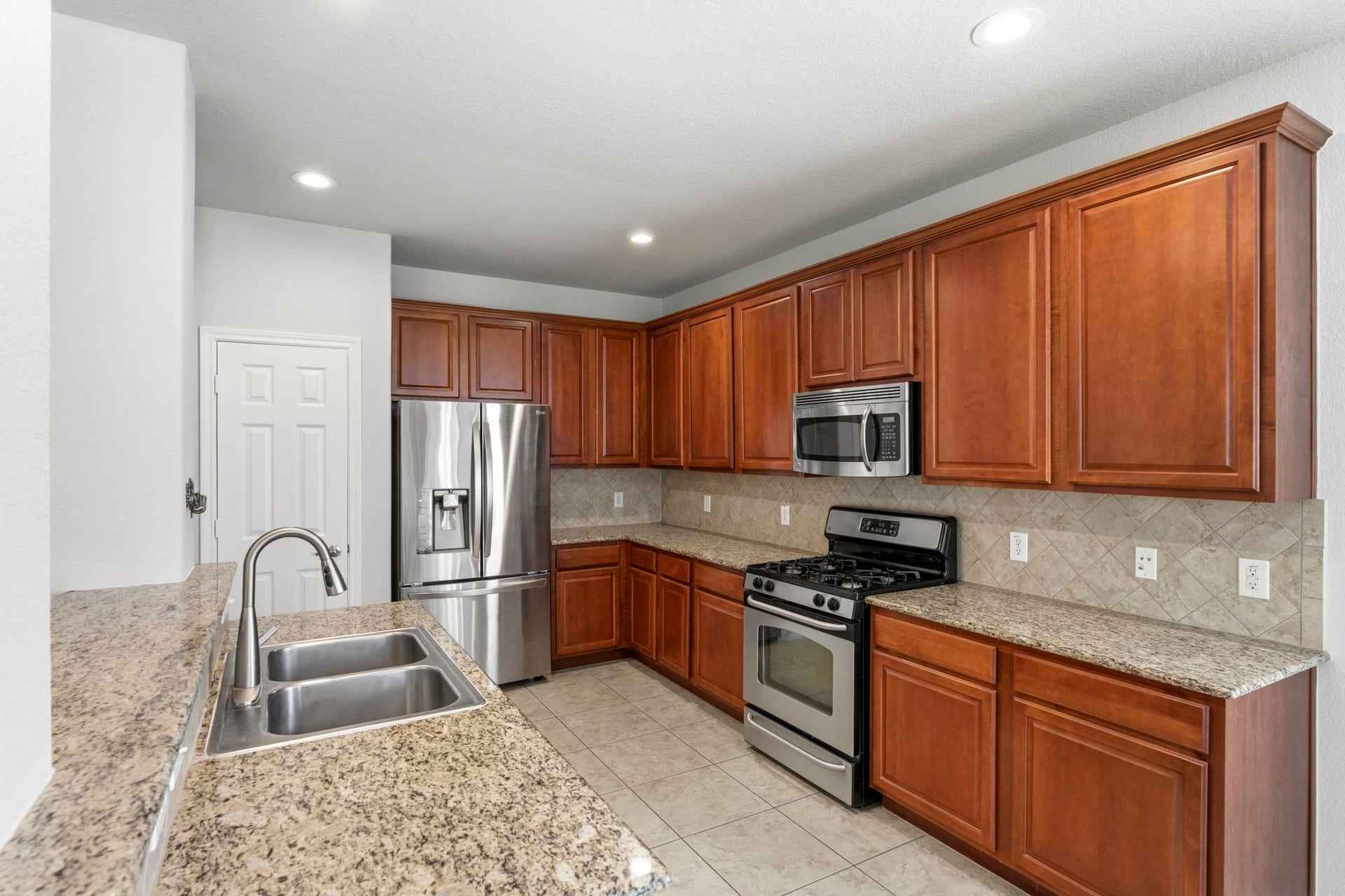 3 Bonwick Court, The Woodlands, TX 77382 3 Bonwick Court, The Woodlands, TX 77382