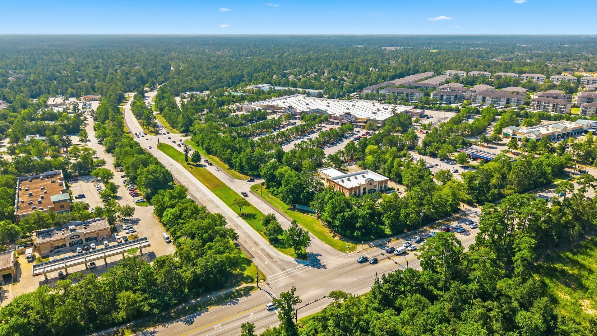 3 Bonwick Court, The Woodlands, TX 77382 3 Bonwick Court, The Woodlands, TX 77382