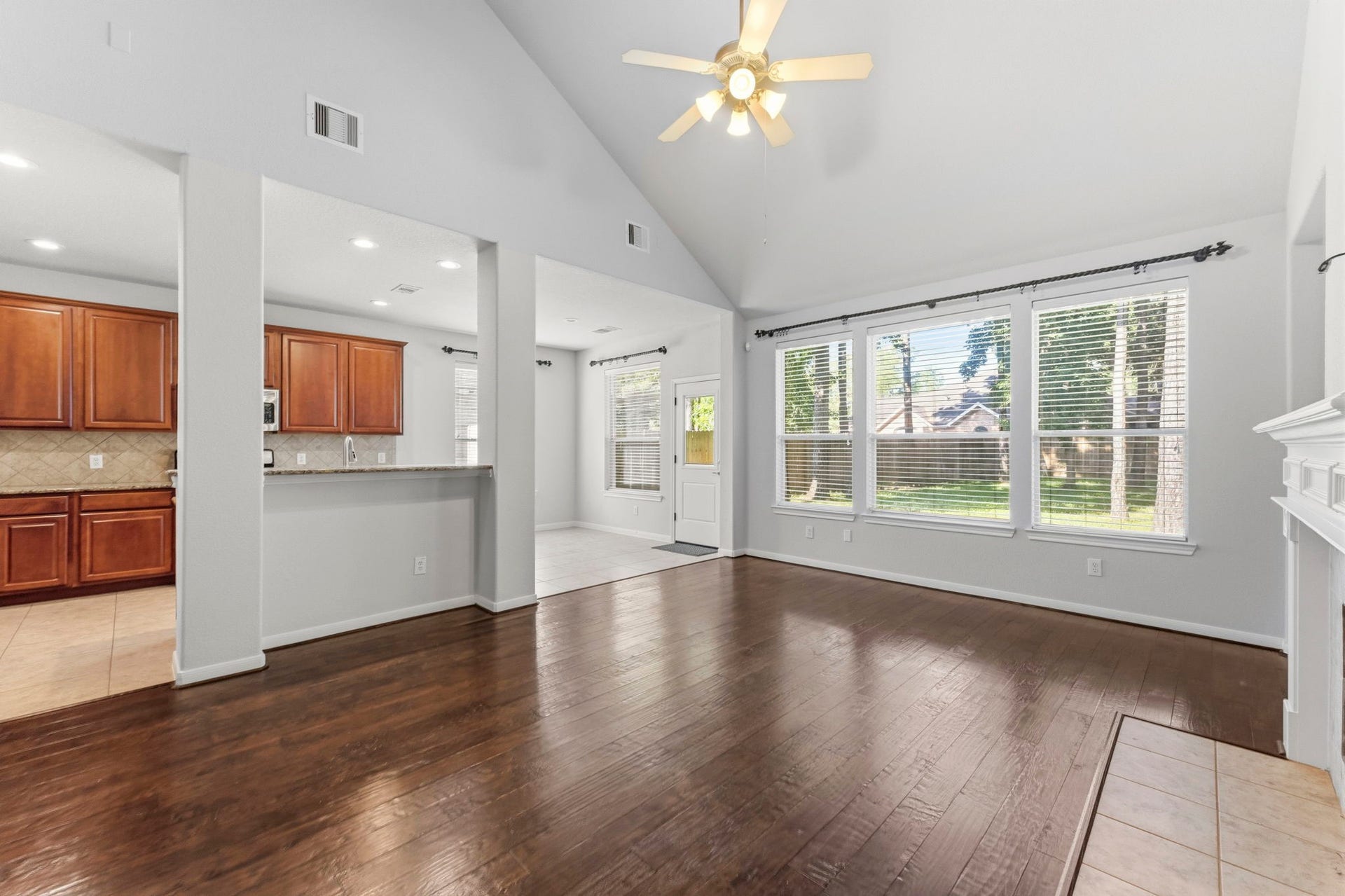 3 Bonwick Court, The Woodlands, TX 77382 3 Bonwick Court, The Woodlands, TX 77382