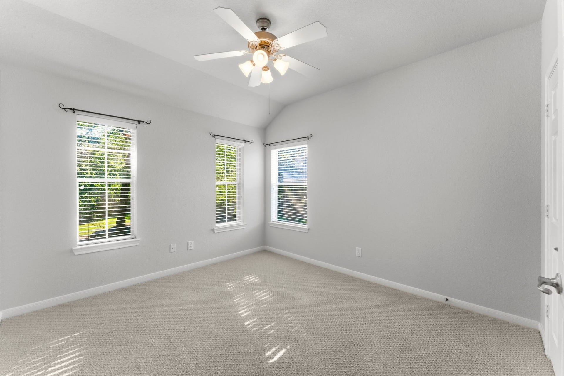 3 Bonwick Court, The Woodlands, TX 77382 3 Bonwick Court, The Woodlands, TX 77382