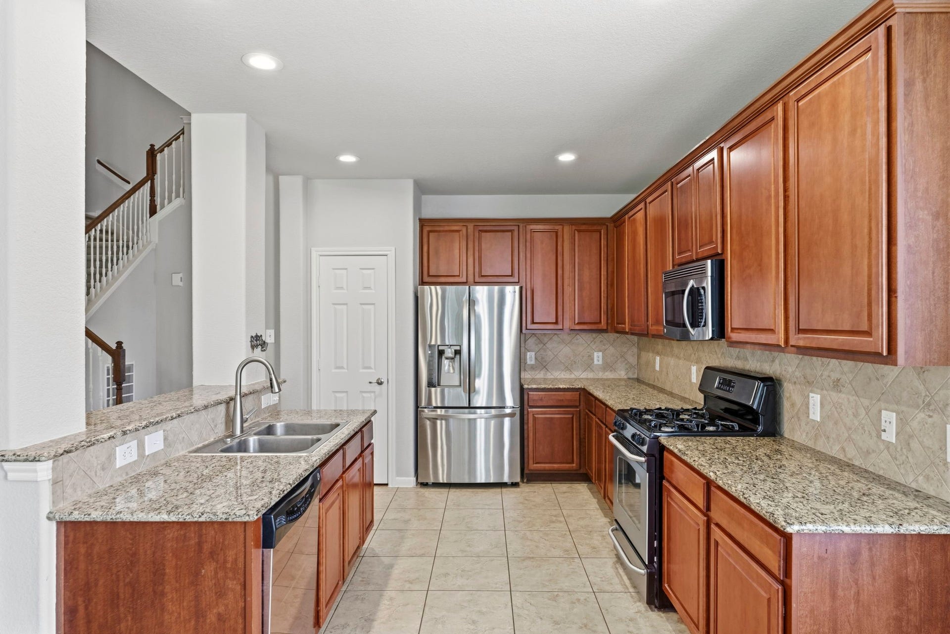 3 Bonwick Court, The Woodlands, TX 77382 3 Bonwick Court, The Woodlands, TX 77382