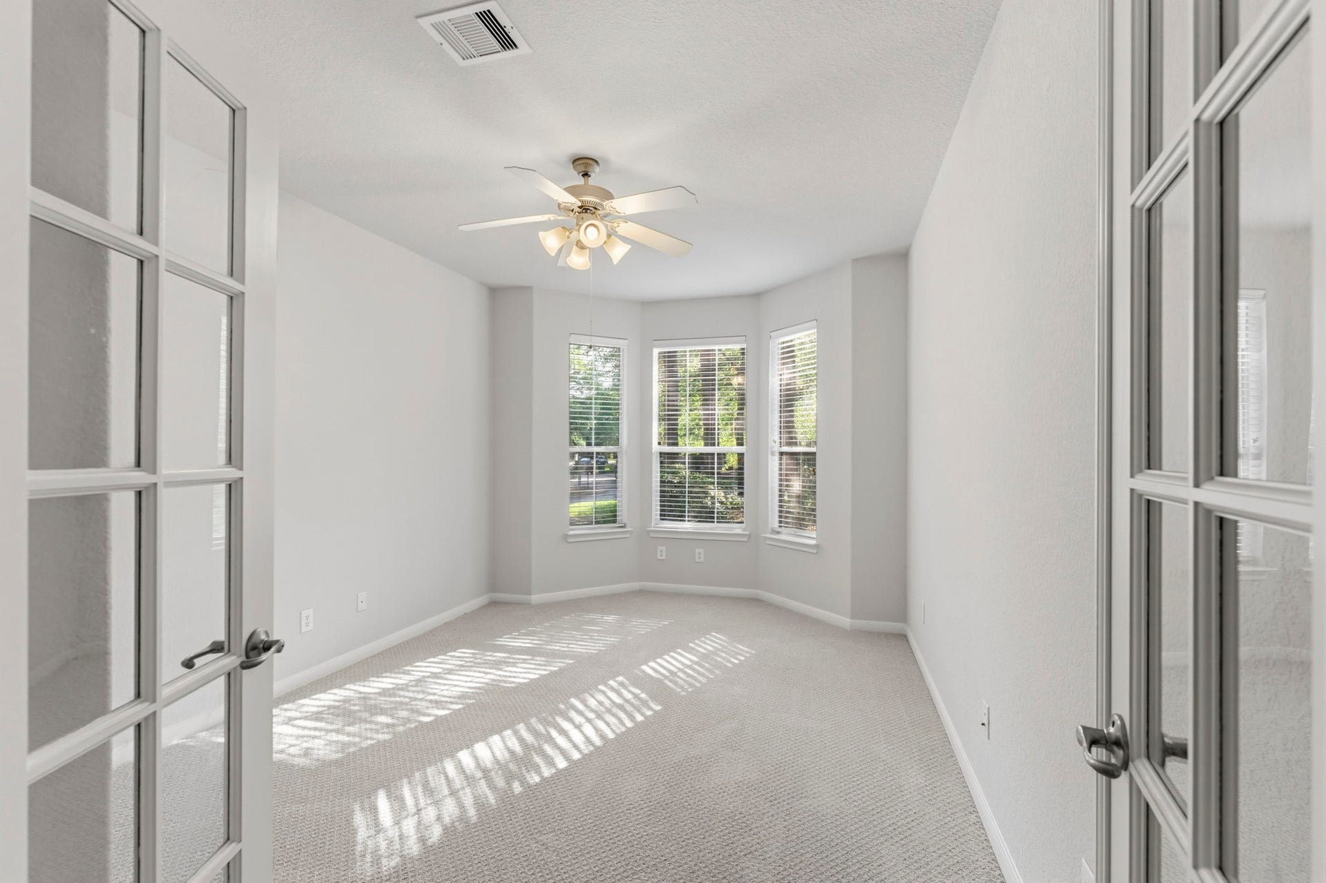 3 Bonwick Court, The Woodlands, TX 77382 3 Bonwick Court, The Woodlands, TX 77382