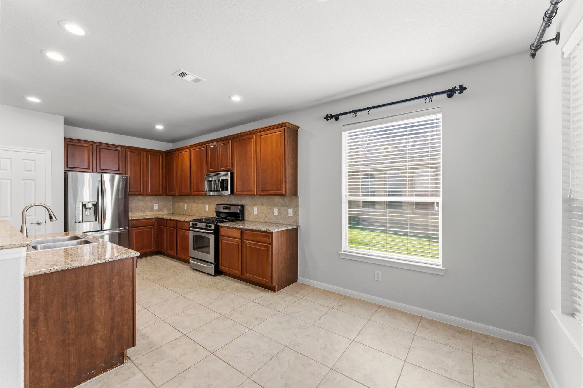 3 Bonwick Court, The Woodlands, TX 77382 3 Bonwick Court, The Woodlands, TX 77382