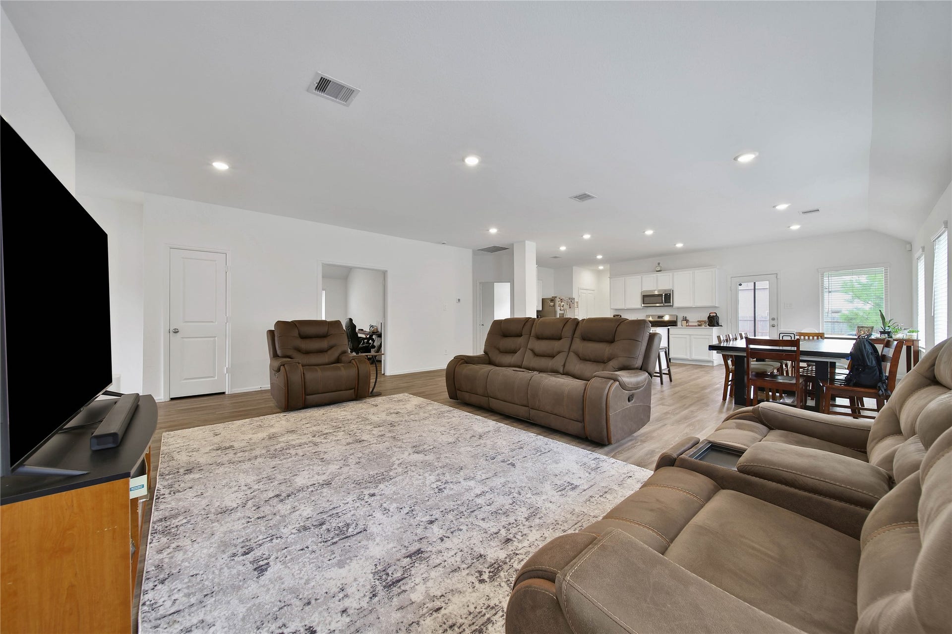 3125 Catalonion Court, Conroe, TX 77301 3125 Catalonion Court, Conroe, TX 77301