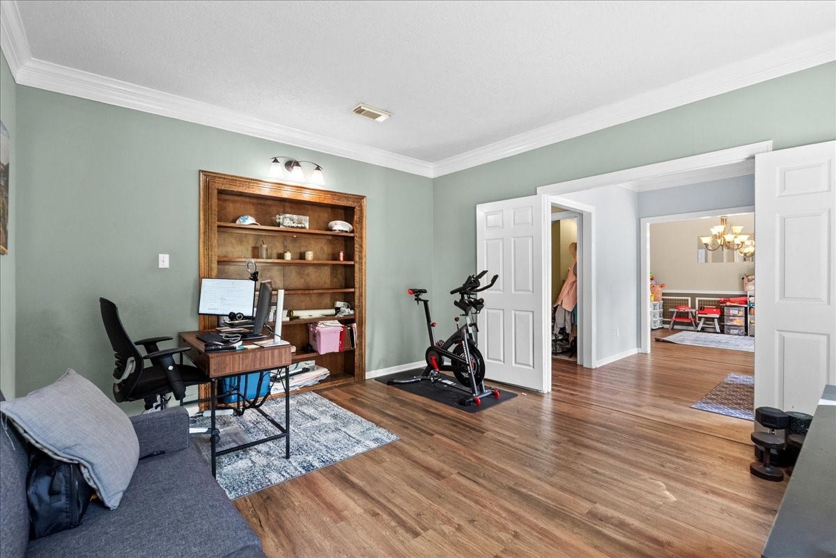 1908 Summer Reef Drive, League City, TX 77573 You have the option to close the double doors when not working.