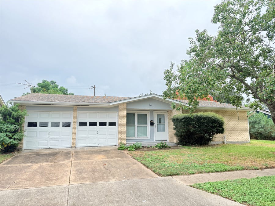 Property photo for 2622 Pine Street, Galveston, TX