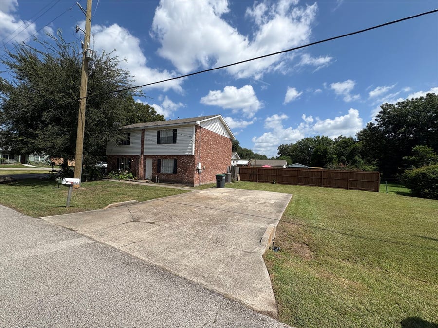 Property photo for 211 N Chestnut Street, #A, Tomball, TX