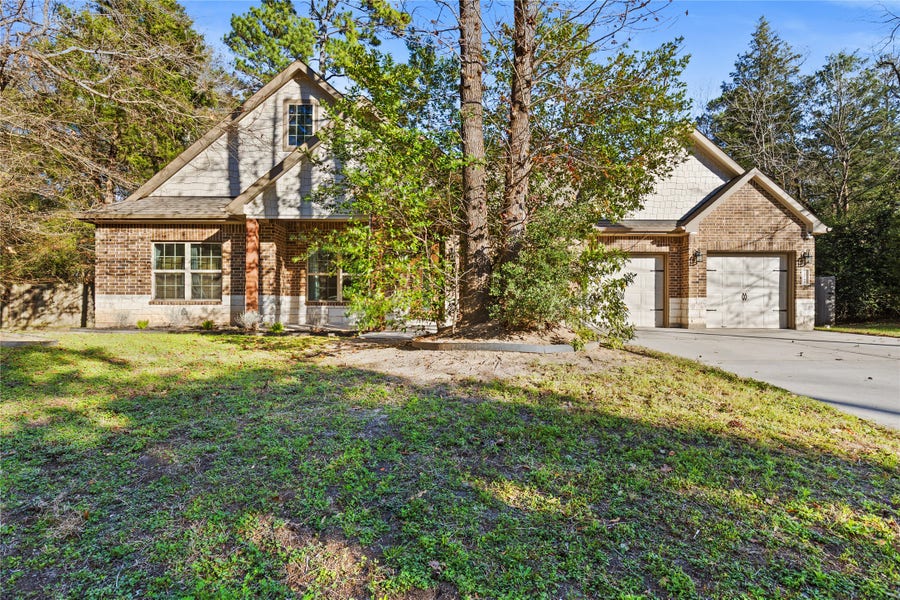 Property photo for 12140 Goliad Lane, Willis, TX