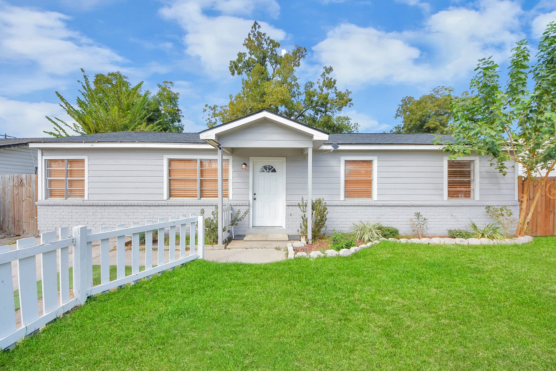 4819 Bethany Lane, Houston, TX 77039 4819 Bethany Lane, Houston, TX 77039