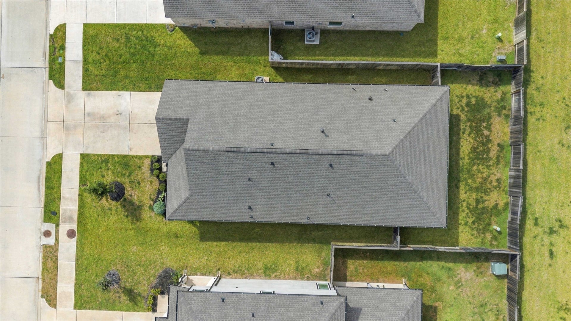 615 Orchard Vale Road, Rosharon, TX 77583 615 Orchard Vale Road, Rosharon, TX 77583