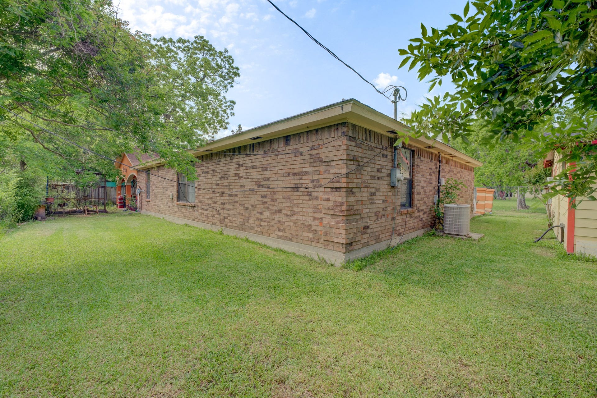 316 Hickman Lane, Angleton, TX 77515 316 Hickman Lane, Angleton, TX 77515