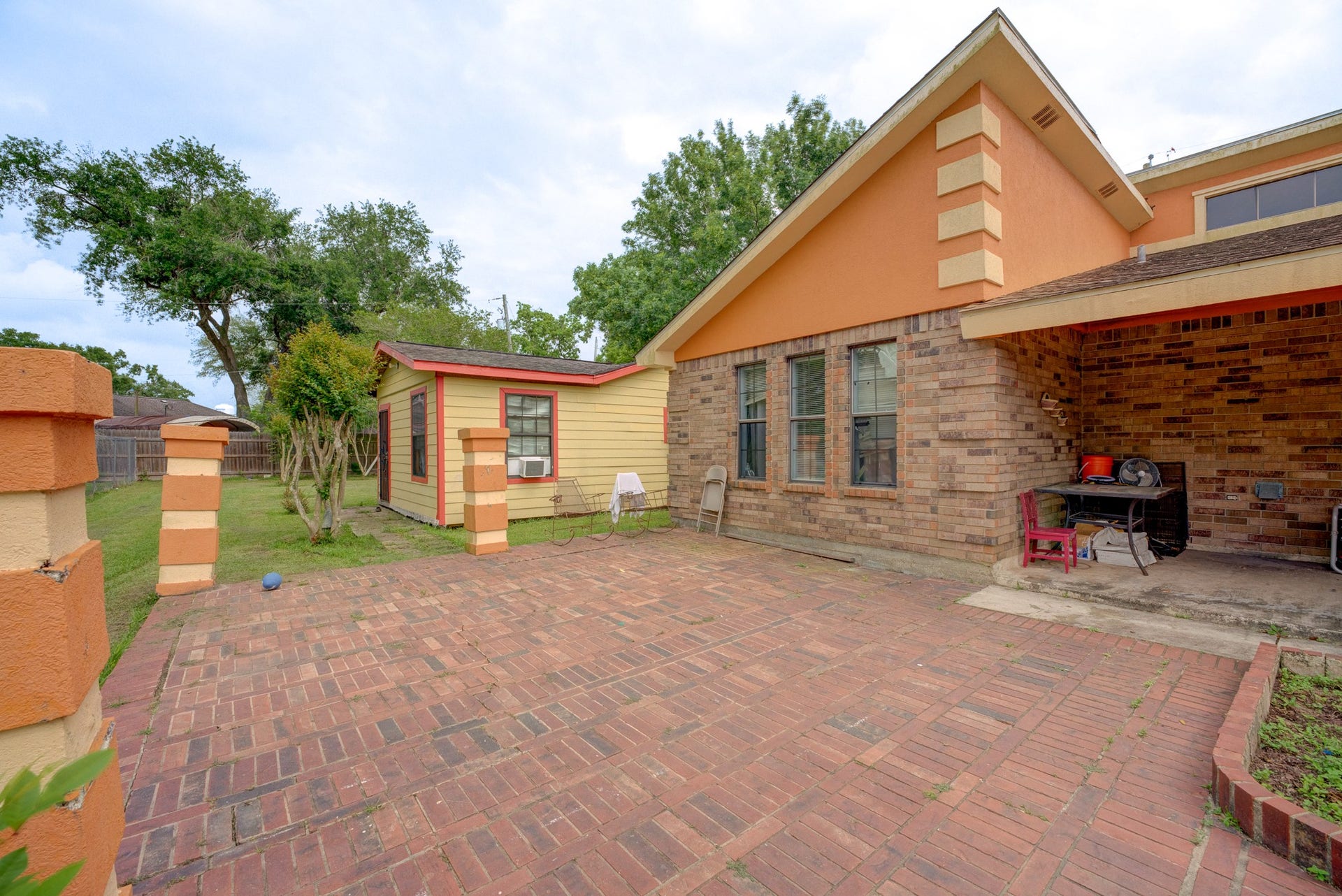 316 Hickman Lane, Angleton, TX 77515 316 Hickman Lane, Angleton, TX 77515