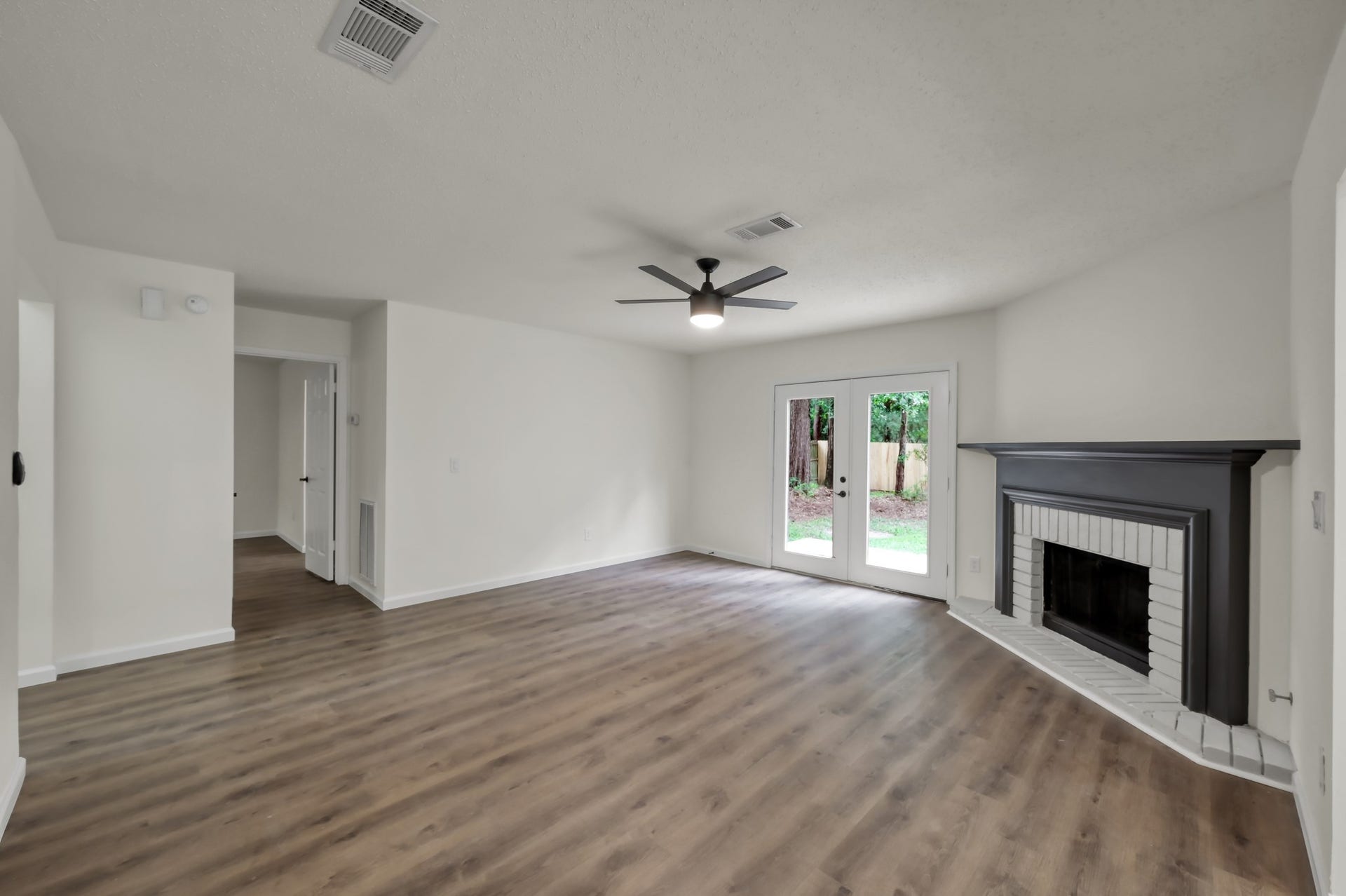 155 Rushwing Place, The Woodlands, TX 77381