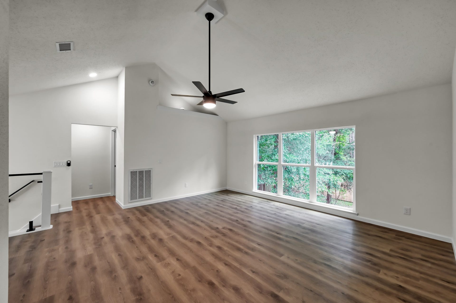 155 Rushwing Place, The Woodlands, TX 77381