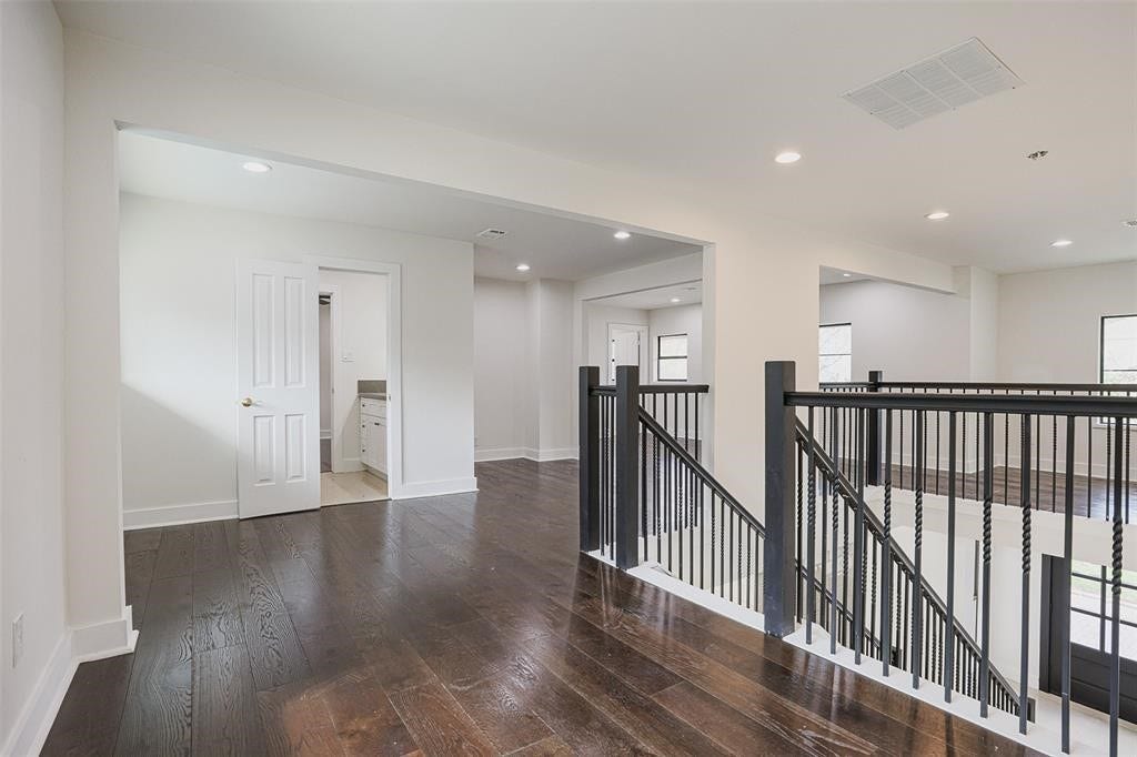 5614 Indian Circle, Houston, TX 77056 5614 Indian Circle, Houston, TX 77056