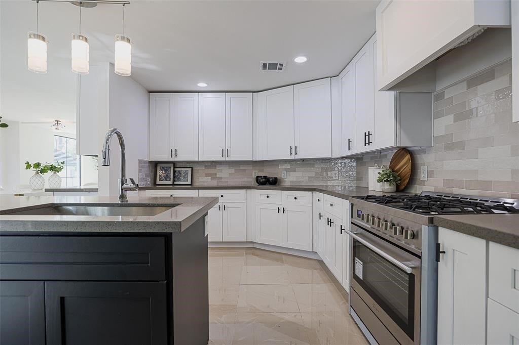 5614 Indian Circle, Houston, TX 77056 5614 Indian Circle, Houston, TX 77056