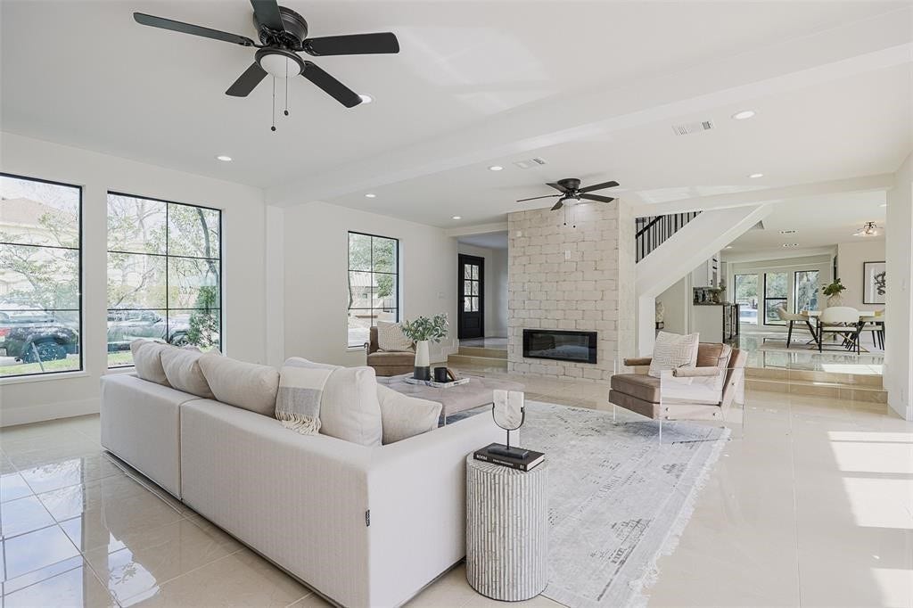 5614 Indian Circle, Houston, TX 77056 5614 Indian Circle, Houston, TX 77056