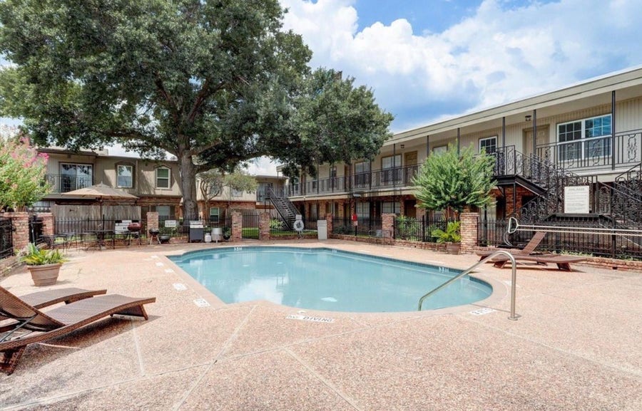 Property photo for 3131 Southwest Freeway, #B17, Houston, TX
