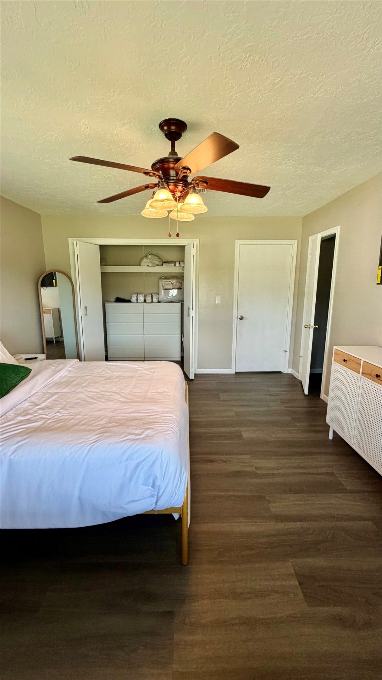 111 Grove Street, La Porte, TX 77571 Two closets