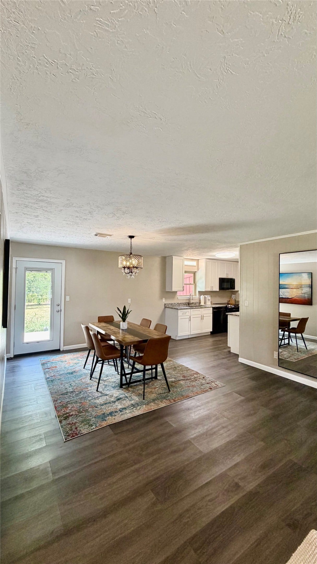 111 Grove Street, La Porte, TX 77571 Beautiful clean open concept living