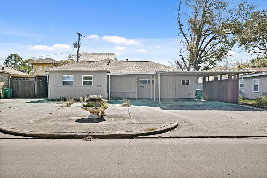 Property photo for 605 West Avenue, Pasadena, TX