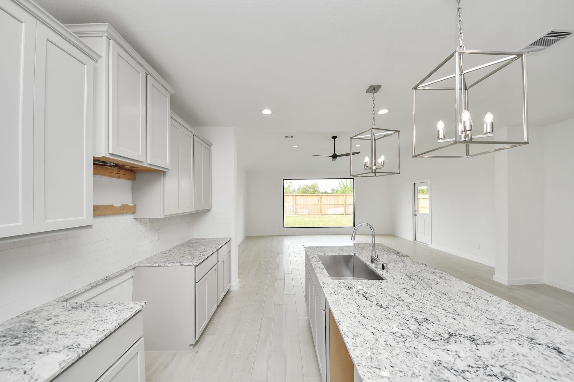 26351 Viva Drive, Magnolia, TX 77355 26351 Viva Drive, Magnolia, TX 77355