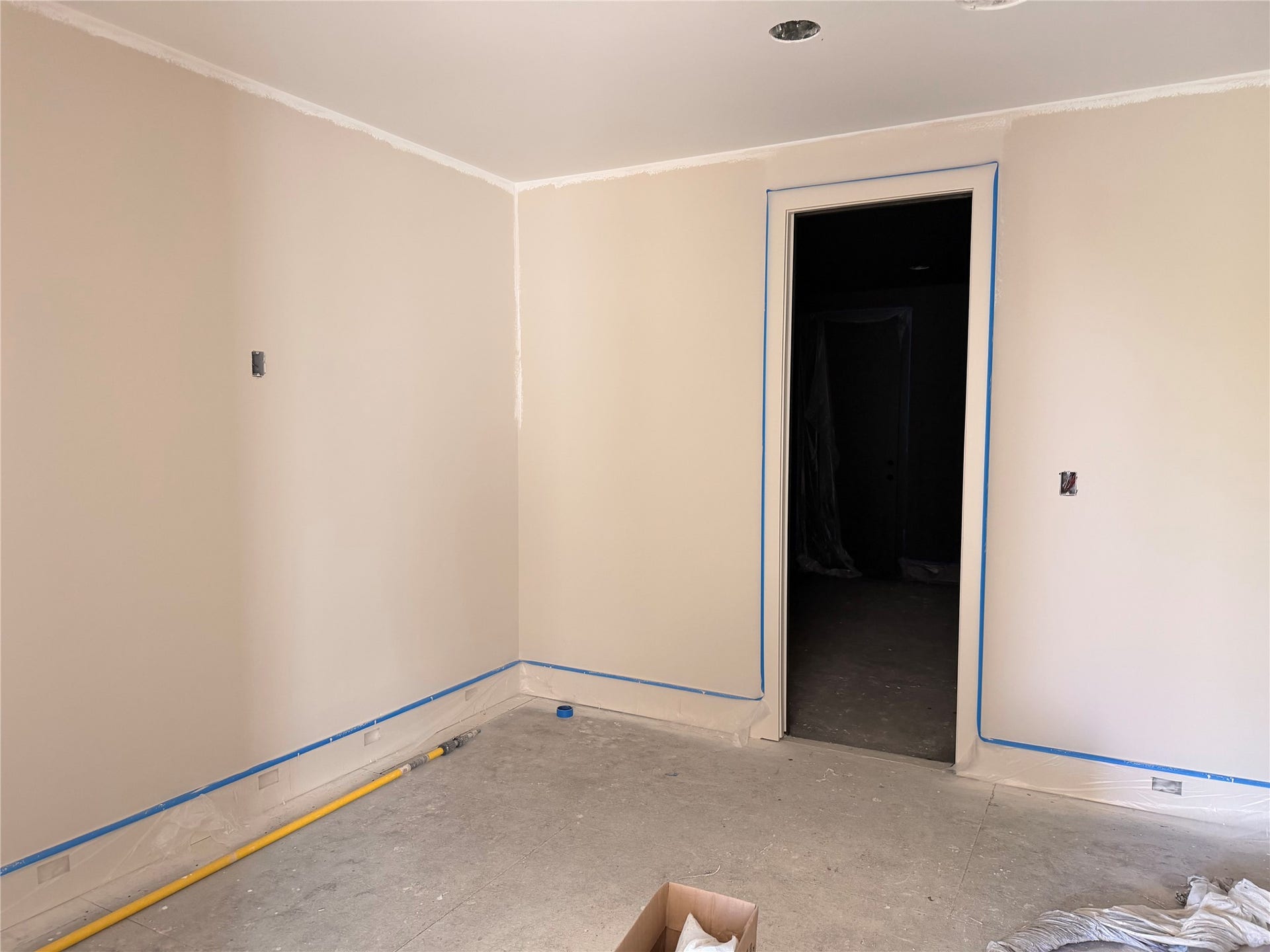 1523 Marshall Street, Houston, TX 77006 Extra room outside of media room