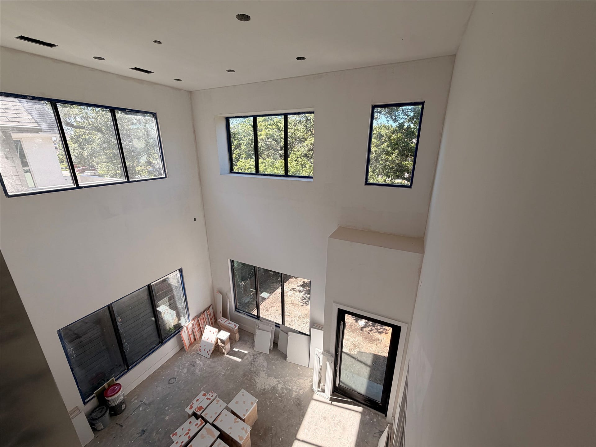 1523 Marshall Street, Houston, TX 77006 View of two story area from second floor balcony