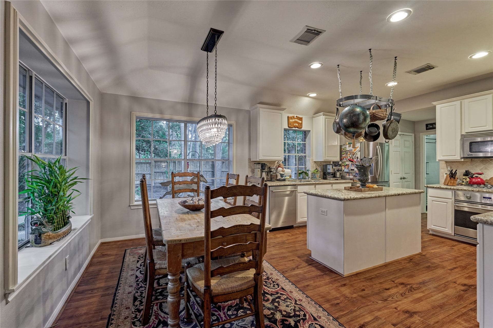 119 N Rambling Ridge Place, The Woodlands, TX 77385 119 N Rambling Ridge Place, The Woodlands, TX 77385