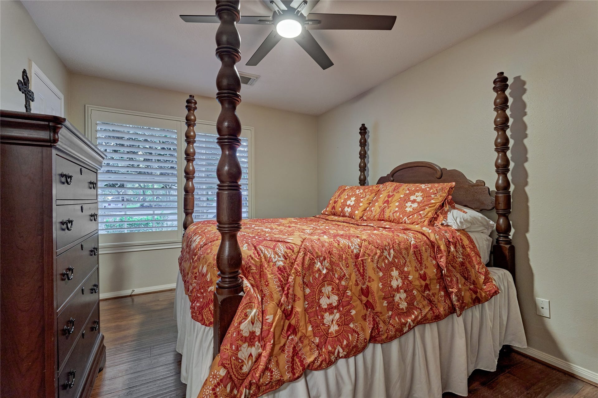 119 N Rambling Ridge Place, The Woodlands, TX 77385 119 N Rambling Ridge Place, The Woodlands, TX 77385