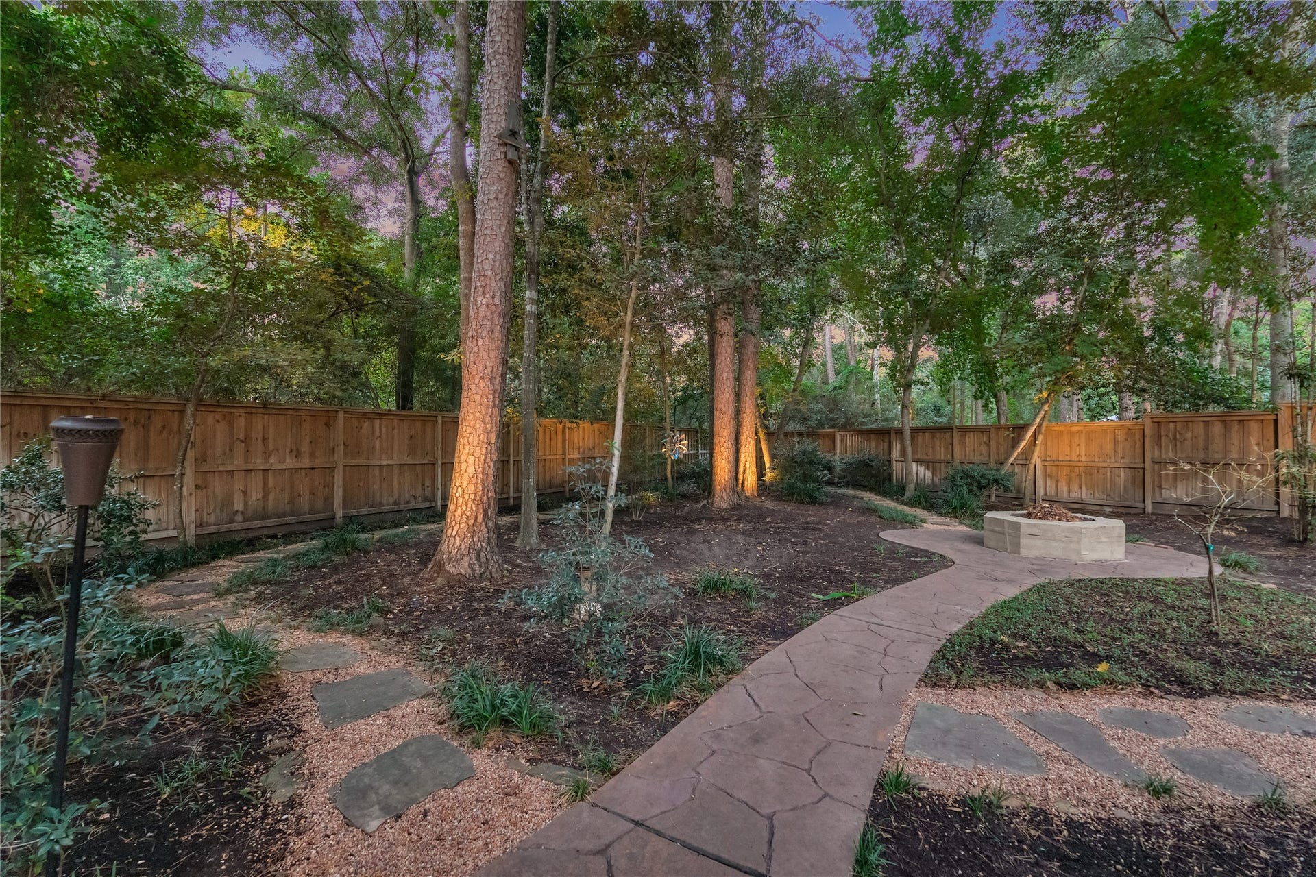 119 N Rambling Ridge Place, The Woodlands, TX 77385 119 N Rambling Ridge Place, The Woodlands, TX 77385
