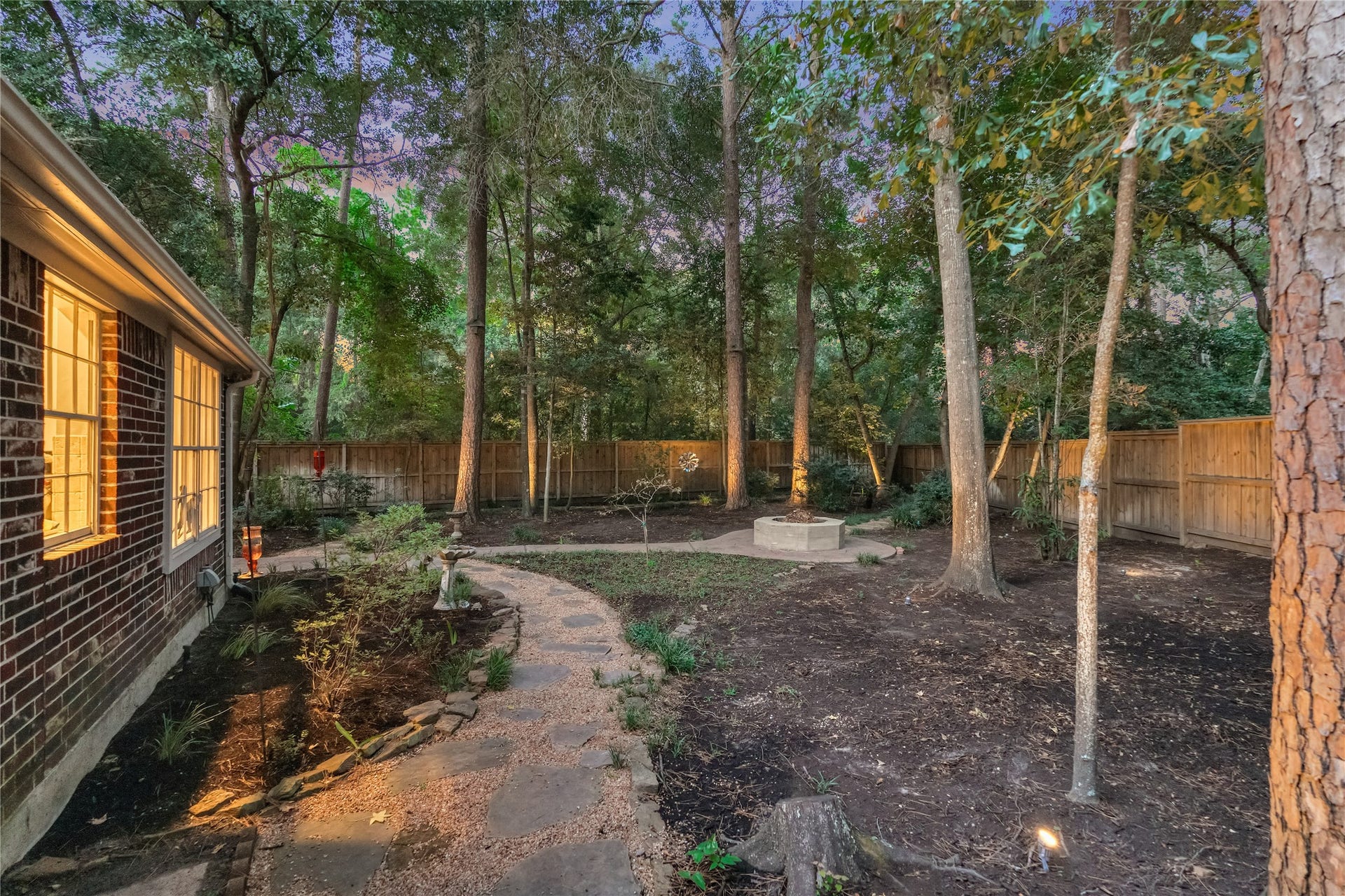 119 N Rambling Ridge Place, The Woodlands, TX 77385 119 N Rambling Ridge Place, The Woodlands, TX 77385