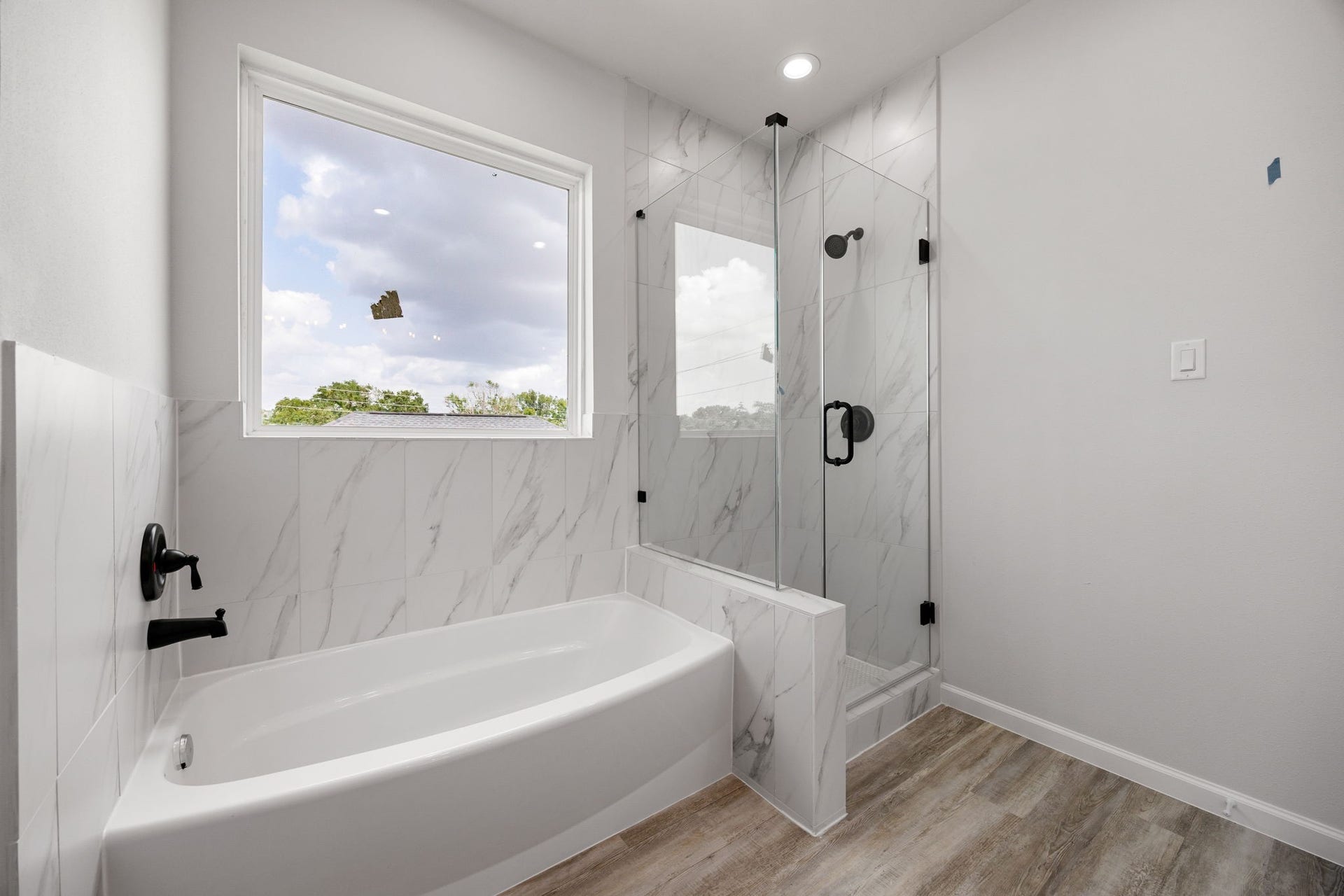 UNIT B- Primary Bathroom