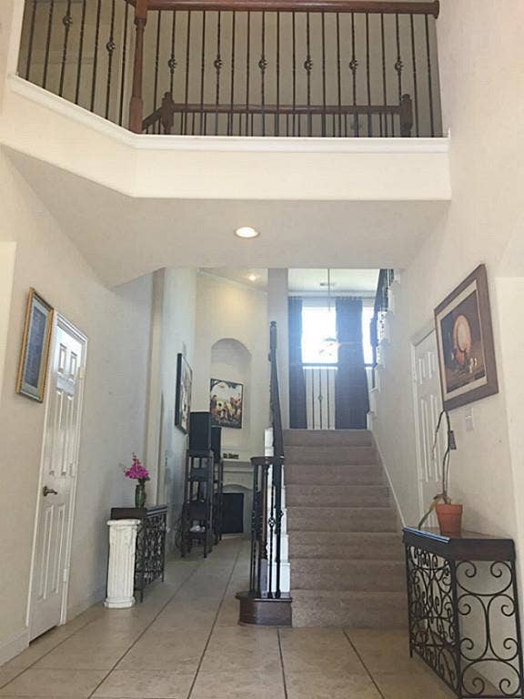 20914 Bright Lake Bend Court, Richmond, TX 77407 High ceiling elegant Entry