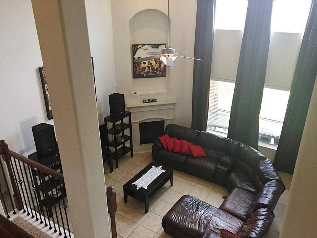 20914 Bright Lake Bend Court, Richmond, TX 77407 Spacious Family room looking down