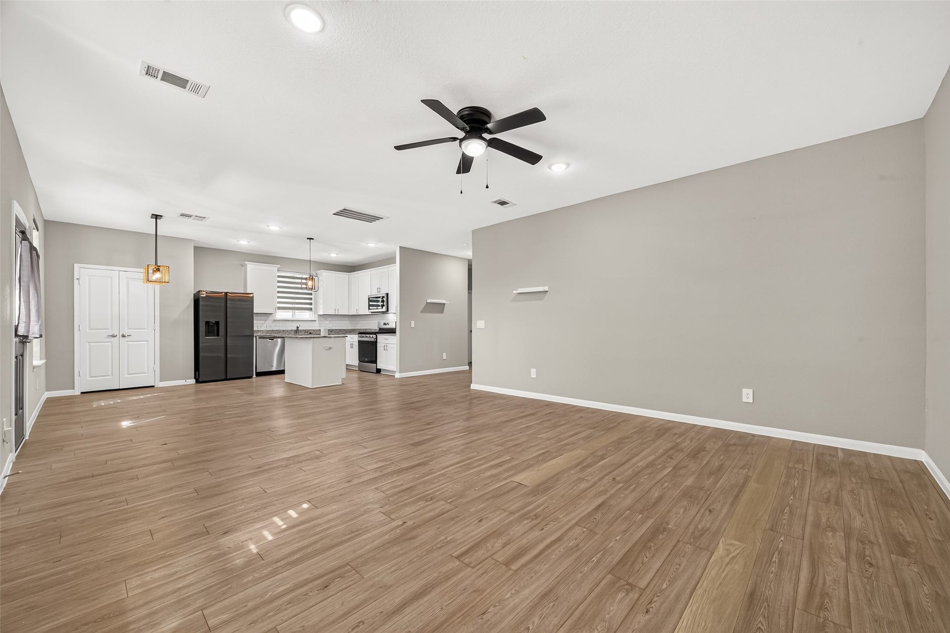 23547 Wreham Street, Spring, TX 77373 23547 Wreham Street, Spring, TX 77373