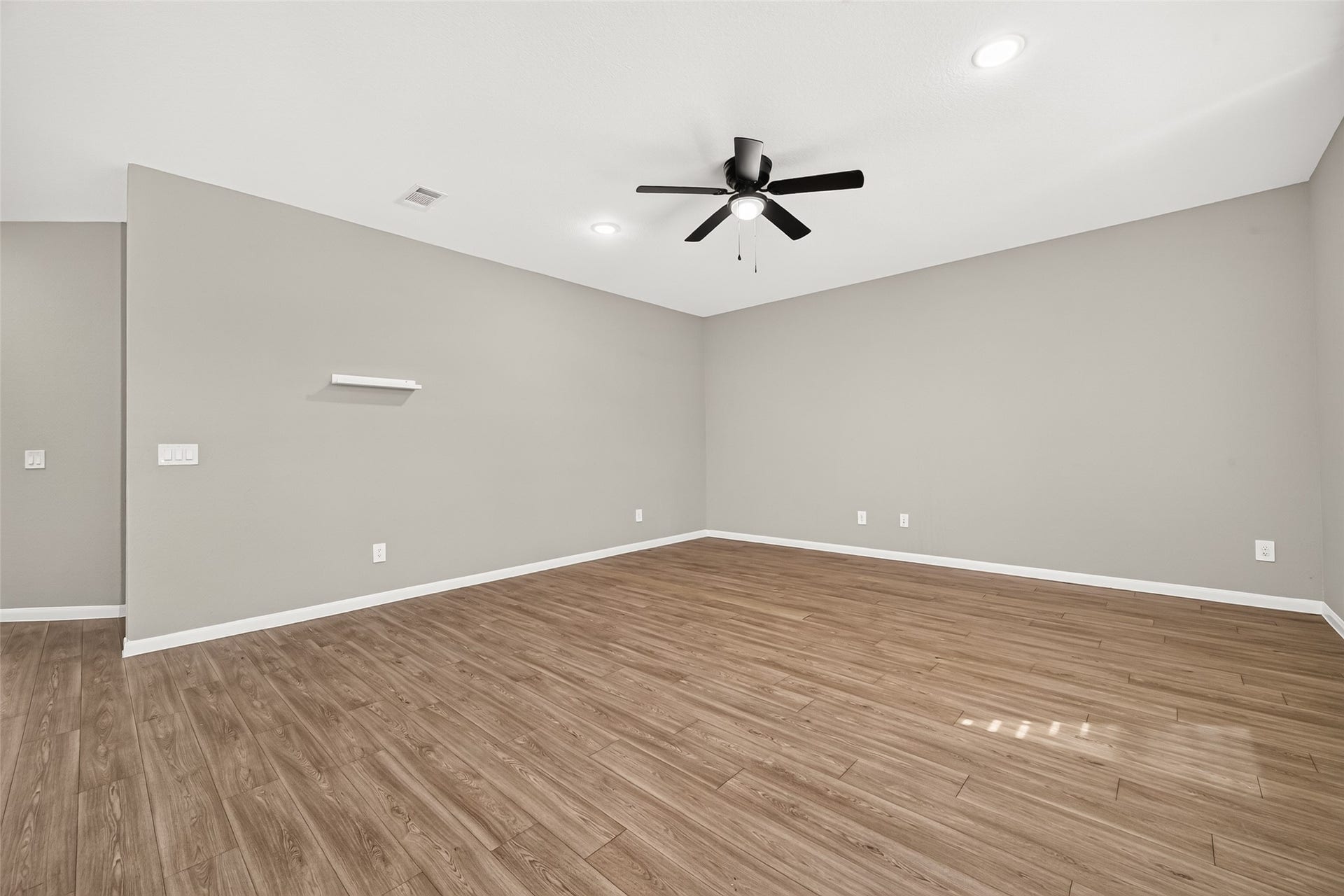 23547 Wreham Street, Spring, TX 77373 23547 Wreham Street, Spring, TX 77373