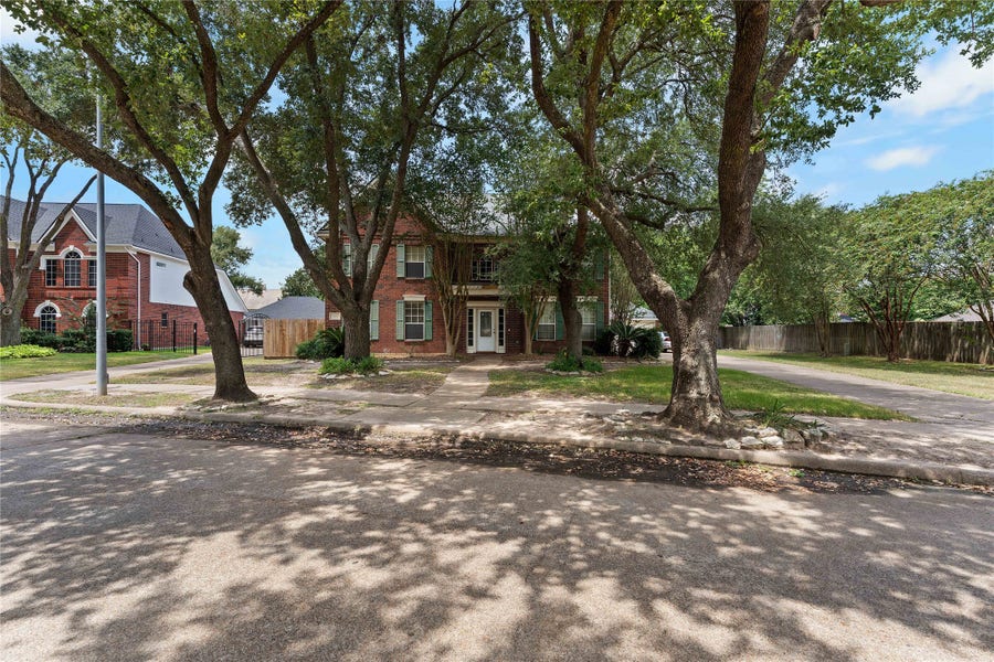 Property photo for 5819 Eldridge Glen Drive, Houston, TX