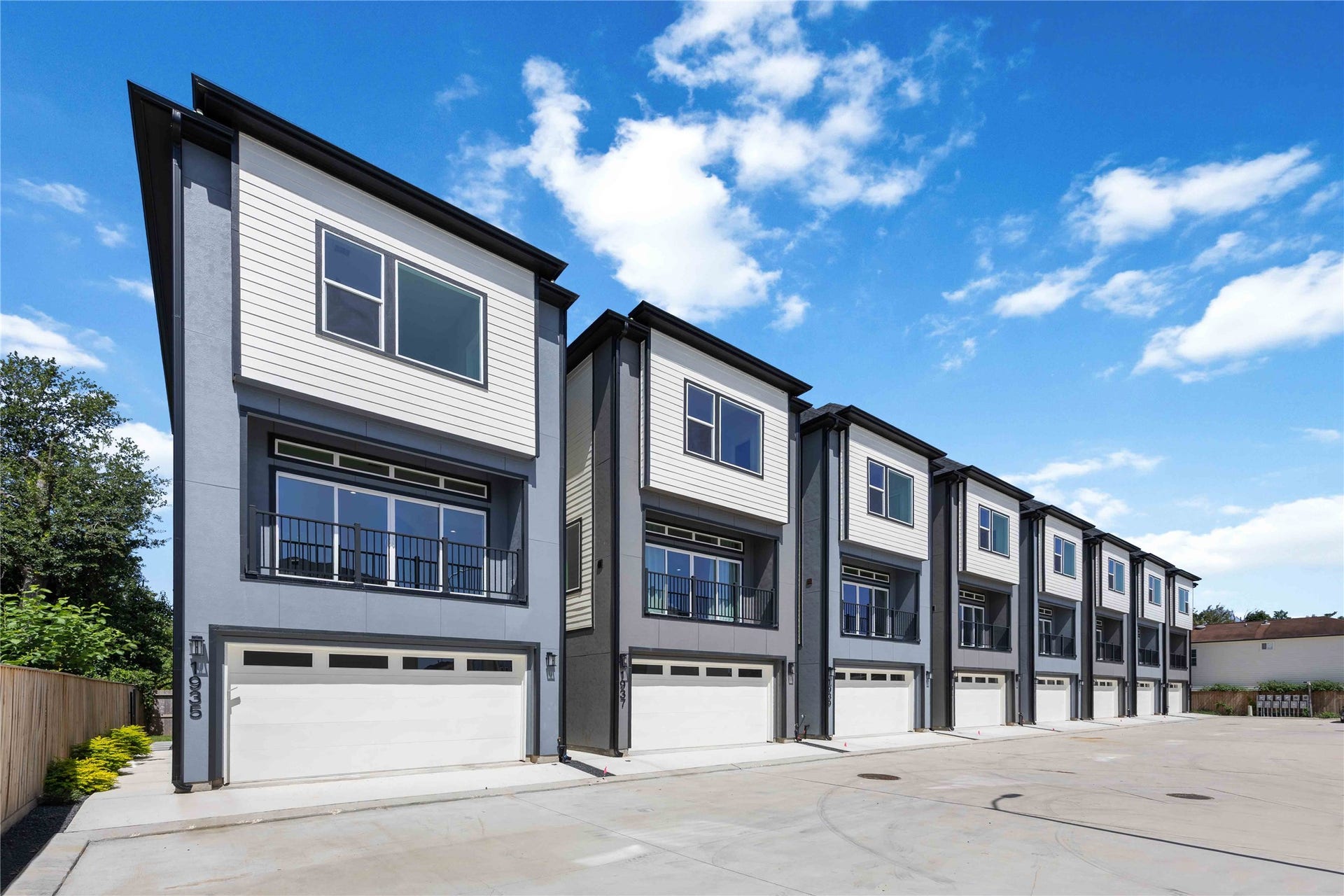1941 Knoll Square Drive, Houston, TX 77080 1941 Knoll Square Drive, Houston, TX 77080