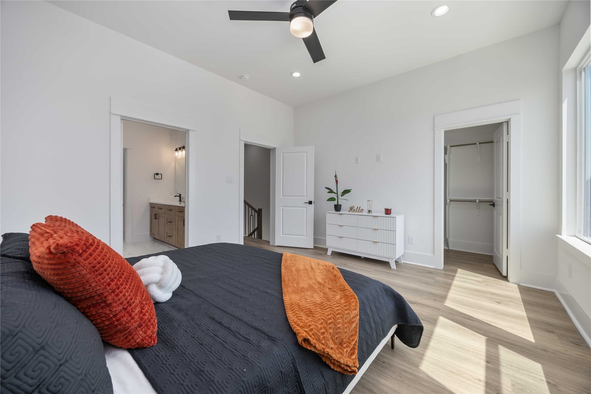 1941 Knoll Square Drive, Houston, TX 77080 1941 Knoll Square Drive, Houston, TX 77080