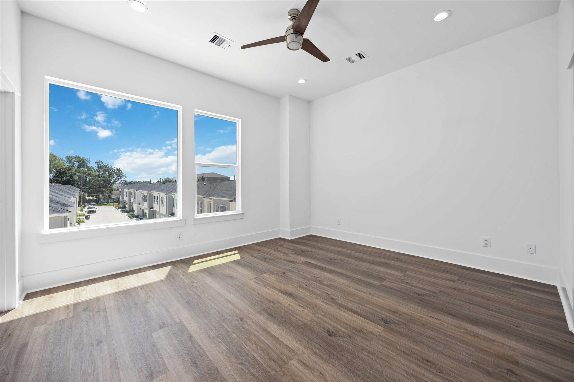 1941 Knoll Square Drive, Houston, TX 77080 1941 Knoll Square Drive, Houston, TX 77080