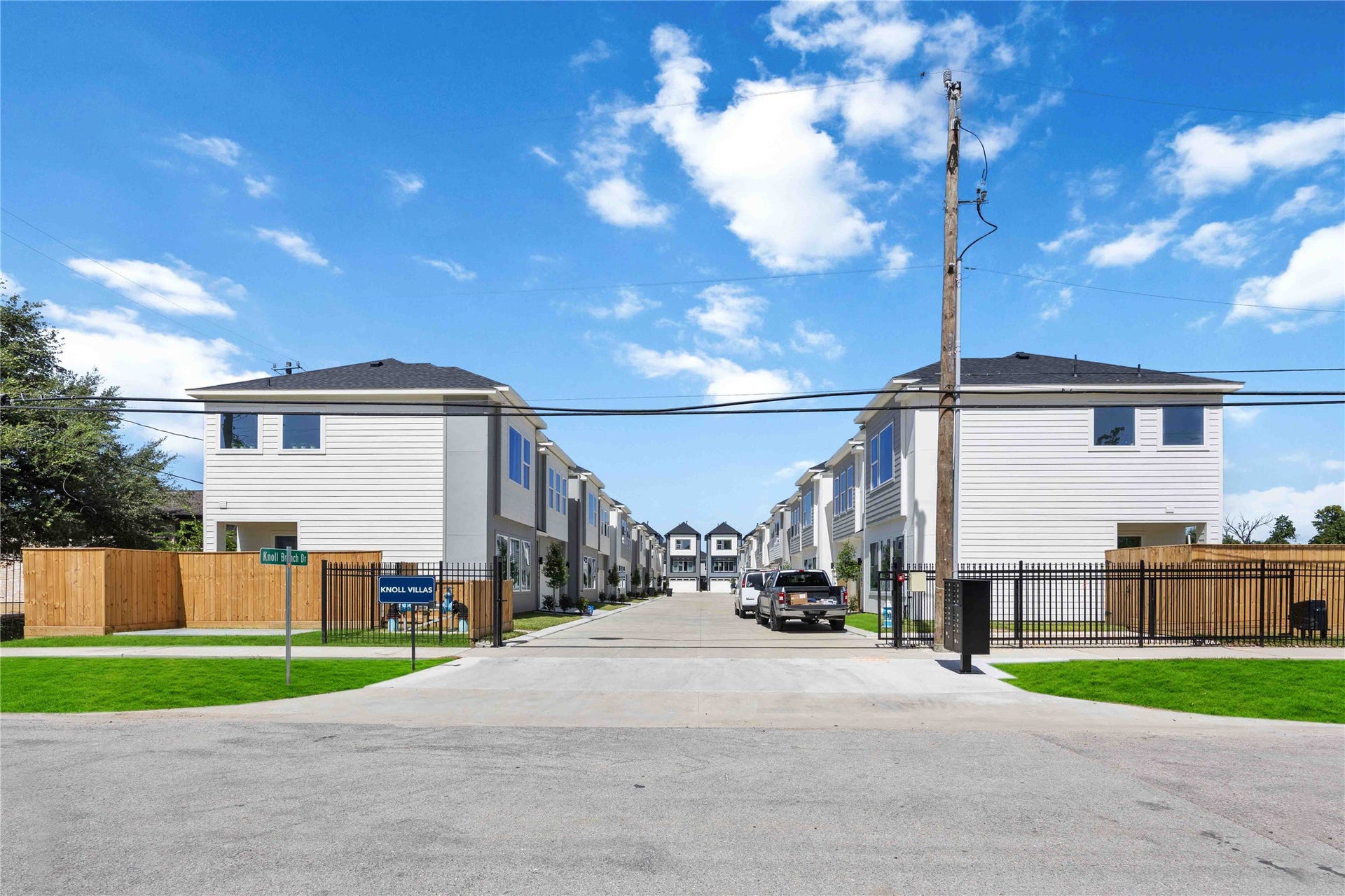 1941 Knoll Square Drive, Houston, TX 77080 1941 Knoll Square Drive, Houston, TX 77080