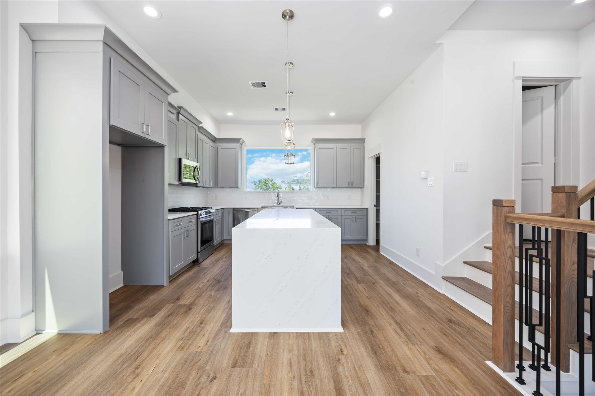1941 Knoll Square Drive, Houston, TX 77080 1941 Knoll Square Drive, Houston, TX 77080