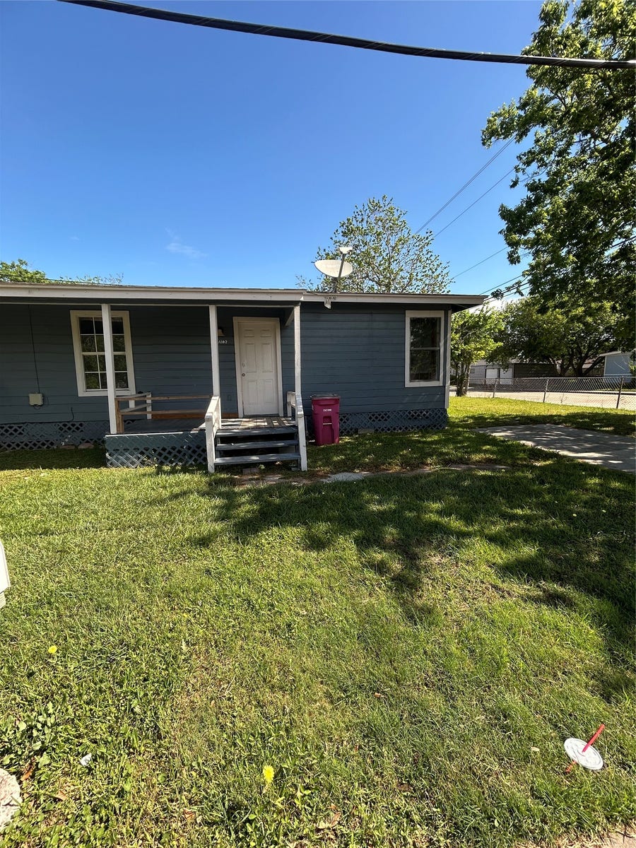 Property photo for 1102 W 10th Street, Freeport, TX