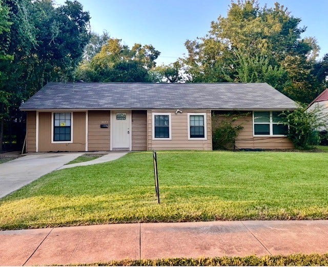 Property photo for 6043 Lyndhurst Drive, Houston, TX