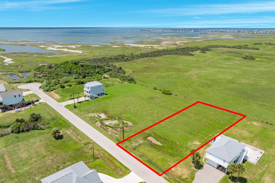Property photo for 18023 Shaman Drive, Galveston, TX