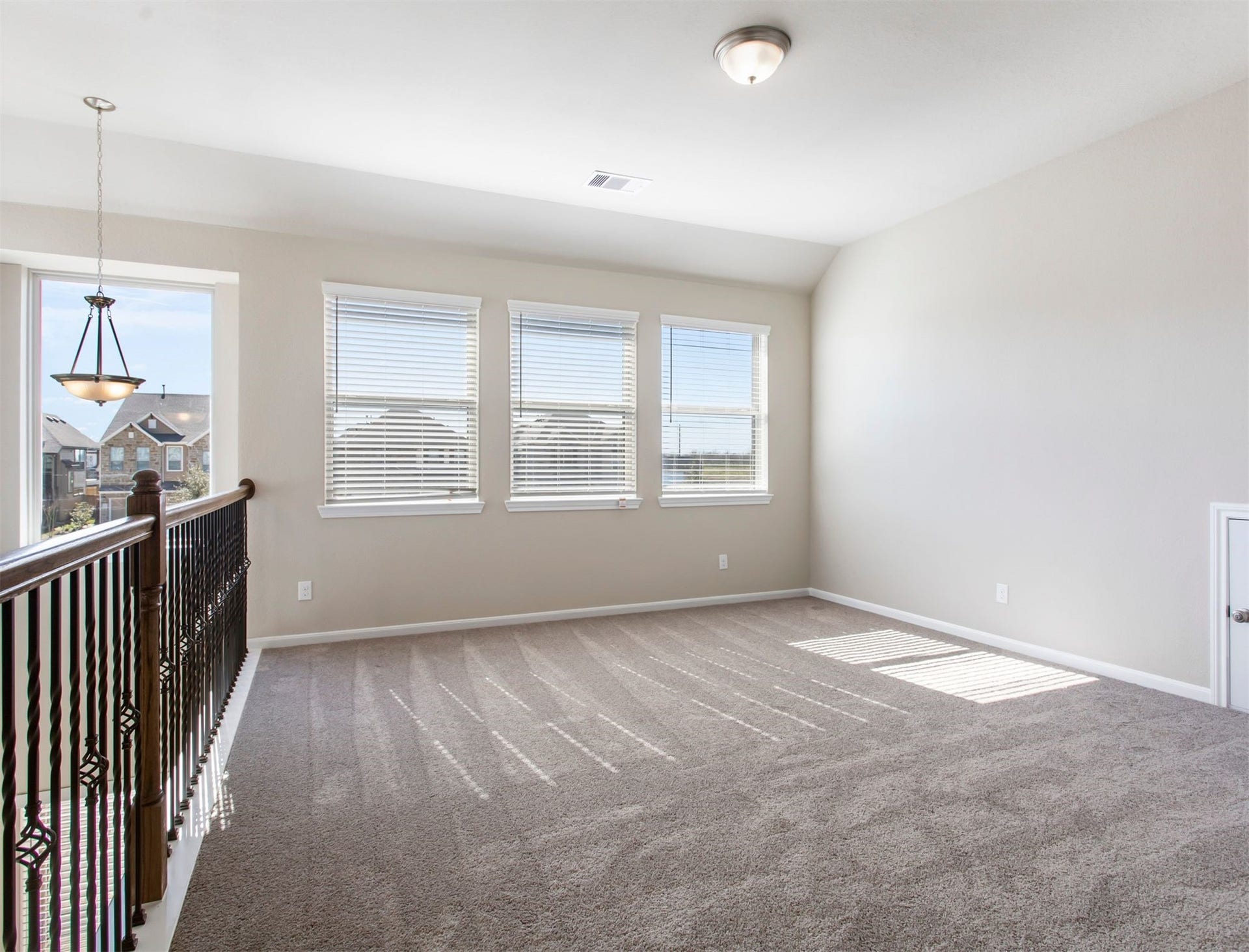 2511 Bordelon Lane, Missouri City, TX 77459 Coming in at 16x14, this upstairs game room is huge! This room is located right off the staircase and features a storage closet.