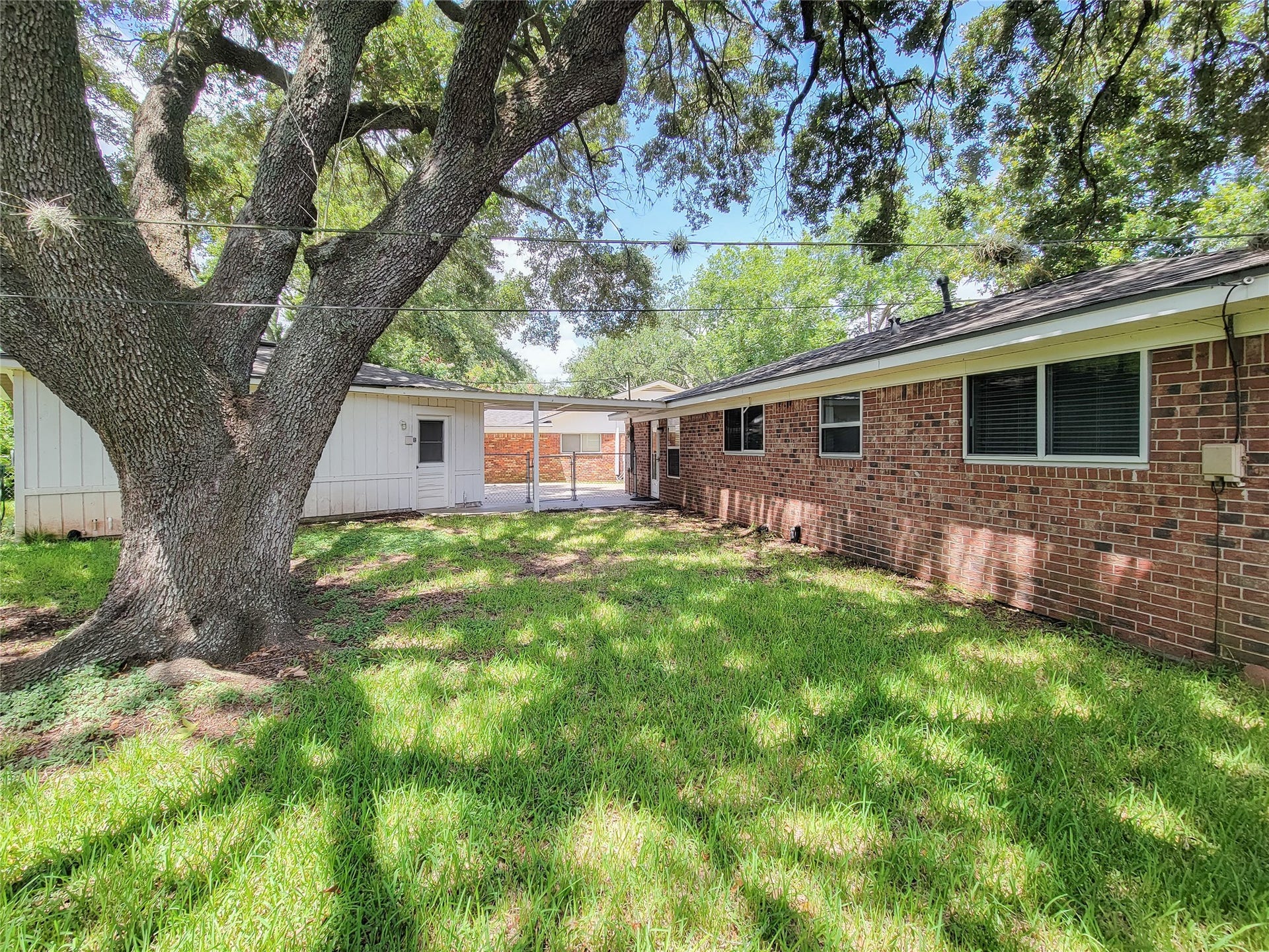111 Azalea, Sugar Land, TX 77478 111 Azalea, Sugar Land, TX 77478